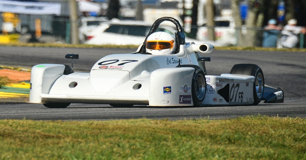 Stewart hangs on in F600 for his second Runoffs win | RACER