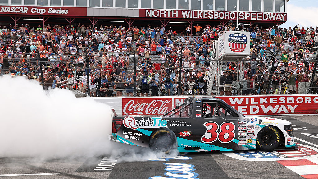 Chandler Smith dominates in Trucks at North Wilkesboro