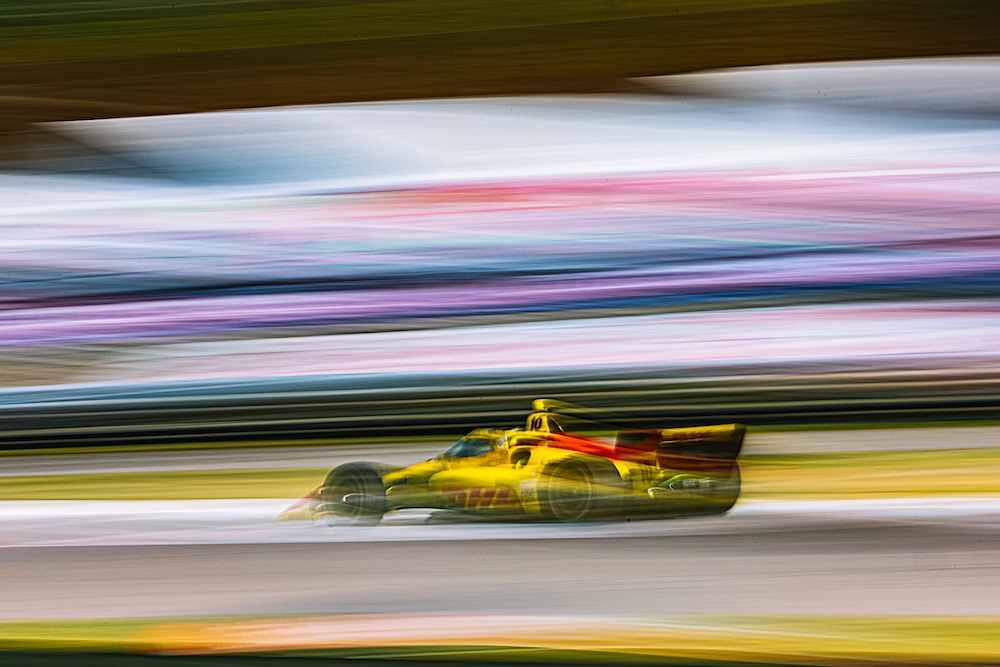 IndyCar to use current engine in first tests with new chassis