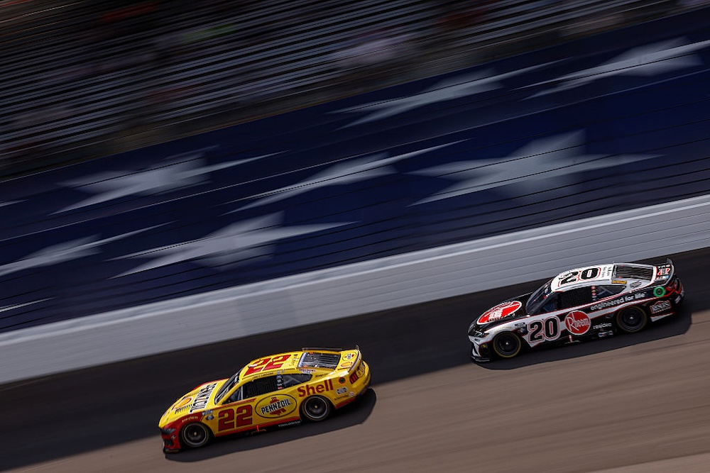 Logano had a 'ripping' car but couldn't beat dirty air at Indianapolis