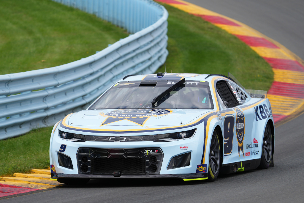 Elliott takes Cup Series pole at Watkins Glen