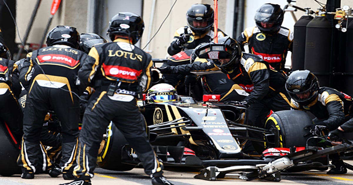 F1: Enstone 'starved of resources' - Bell | RACER