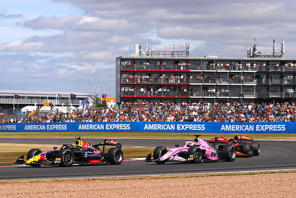 Tsolov wins Silverstone F2 Sprint with last-lap pass