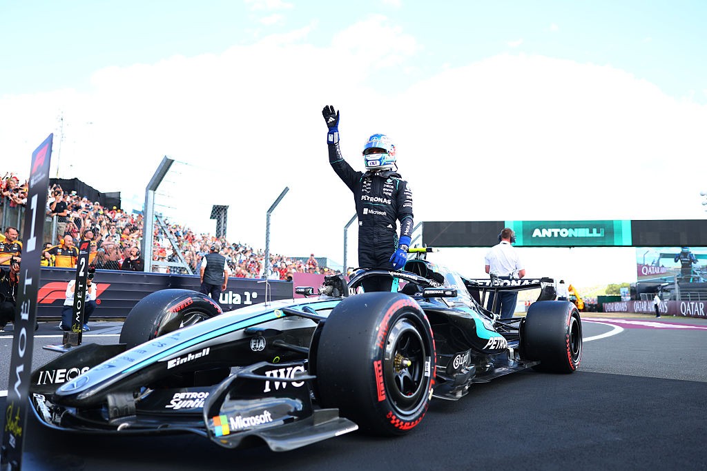 Antonelli holds off Ferraris for British GP pole
