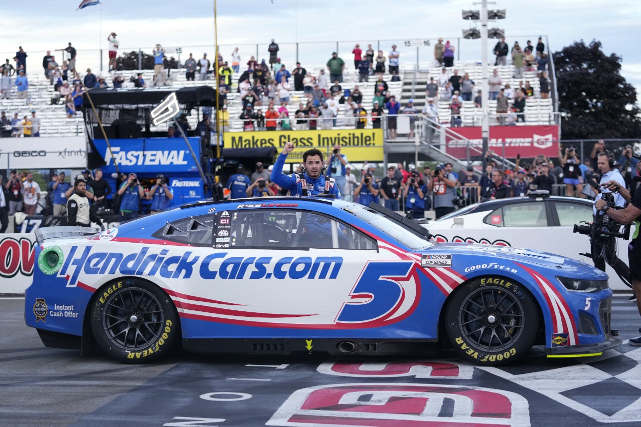 Larson muscles by Elliott to sweep NASCAR's Watkins Glen weekend