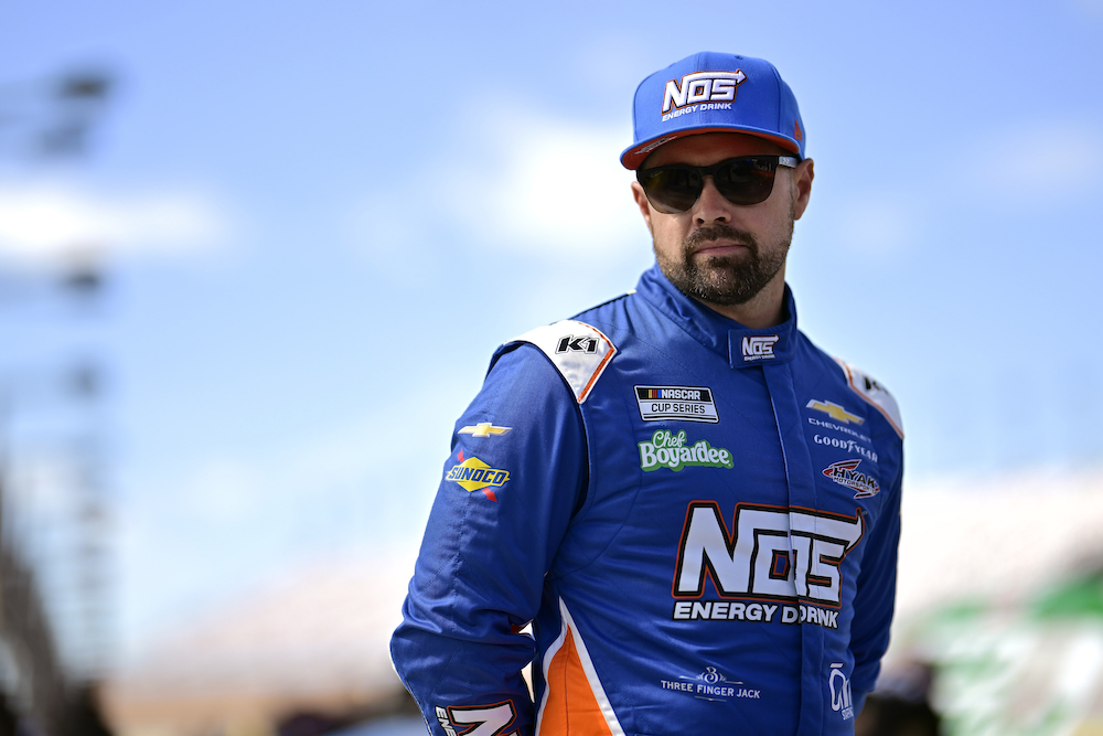 Stenhouse Jr. highlights the power of a positive mindset as NASCAR heads to Iowa