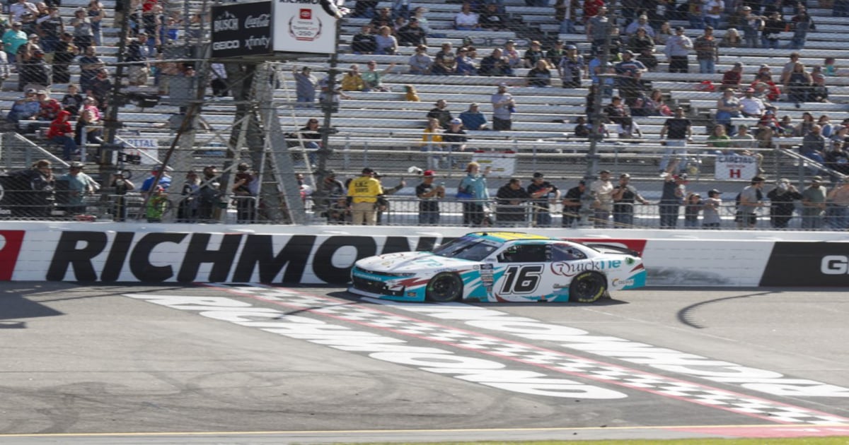 Chandler Smith duels his way to first Xfinity victory at Richmond | RACER