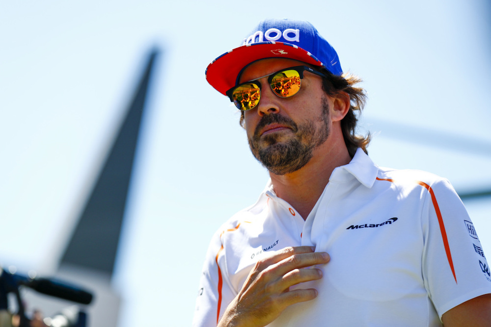 FIA was soft on Magnussen fight - Alonso