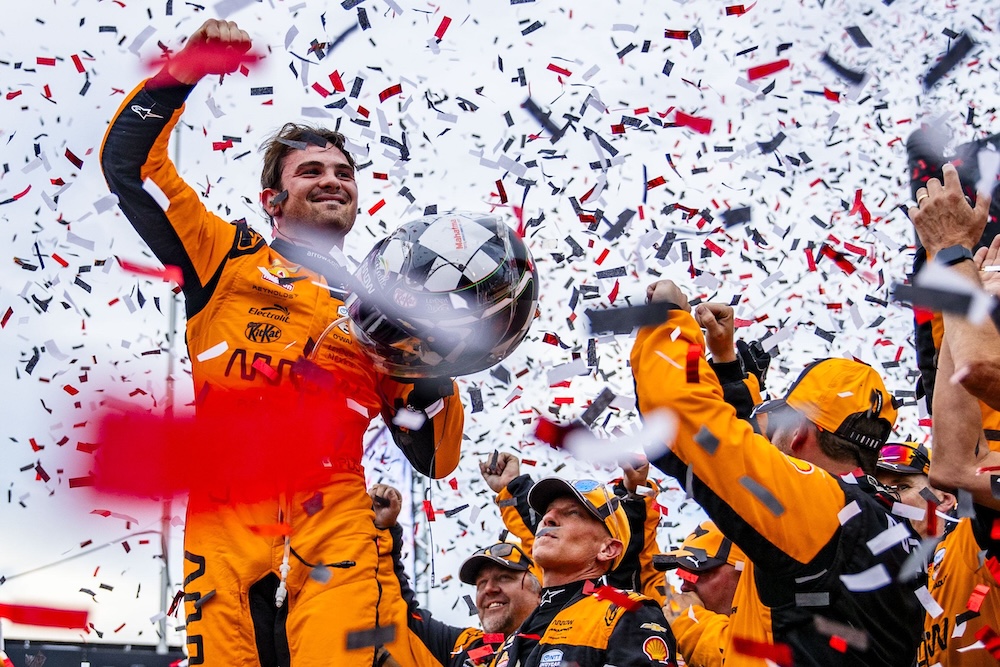 O'Ward makes it a Sunday sweep with IndyCar Race 1 win at Milwaukee