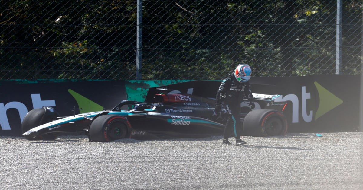 Antonelli crashes five laps into Mercedes debut | RACER