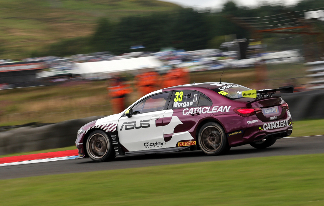 Morgan tops BTCC Knockhill qualifying