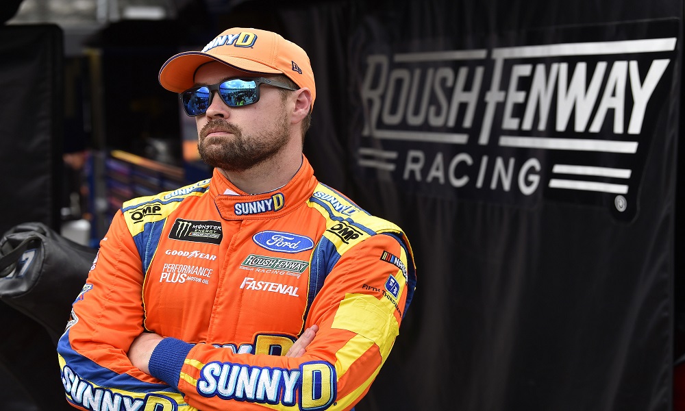 Stenhouse focused on closing out Roush tenure with a victory