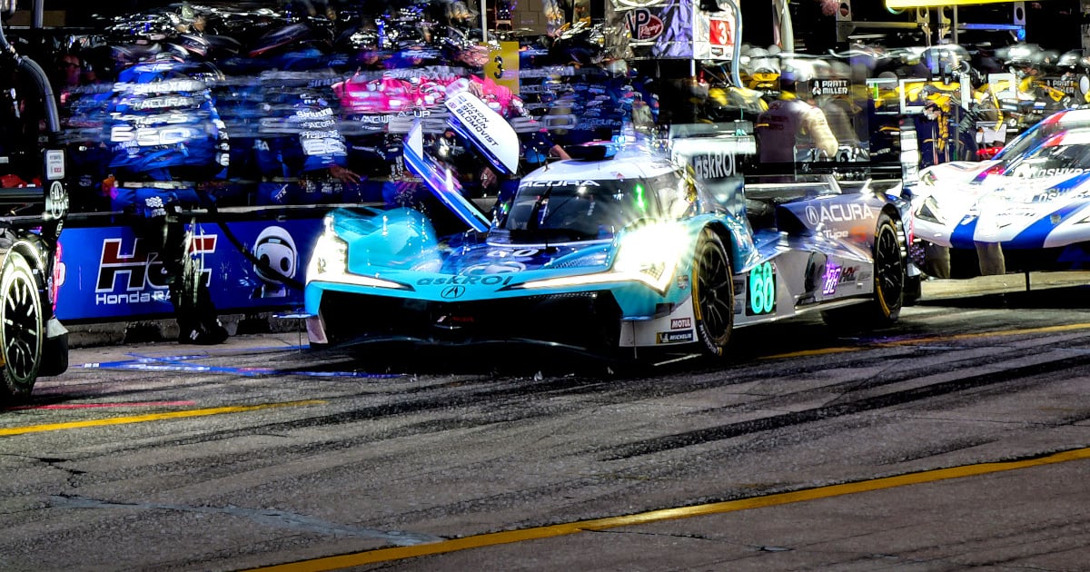 Pit Quater Rra Acura/BMW pit skirmish brings drama to Sebring's third quarter | RACER