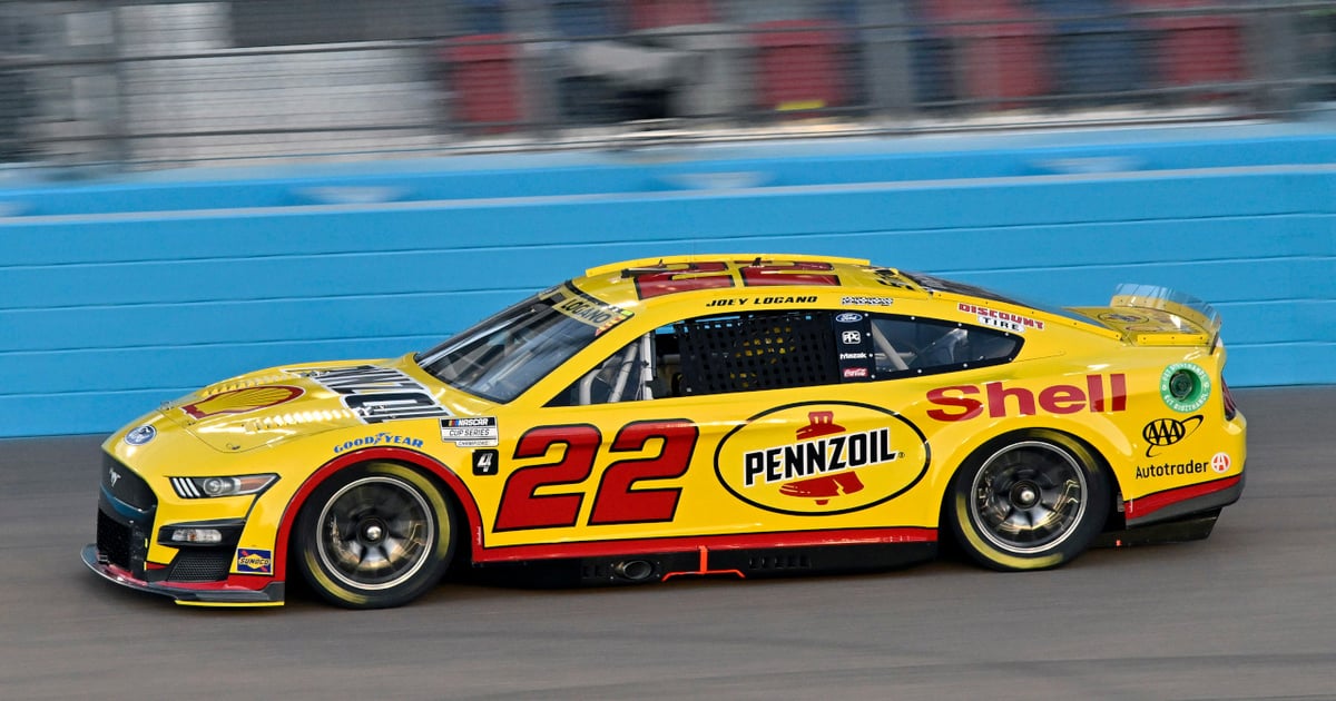 Logano motors to Phoenix championship finale pole | RACER