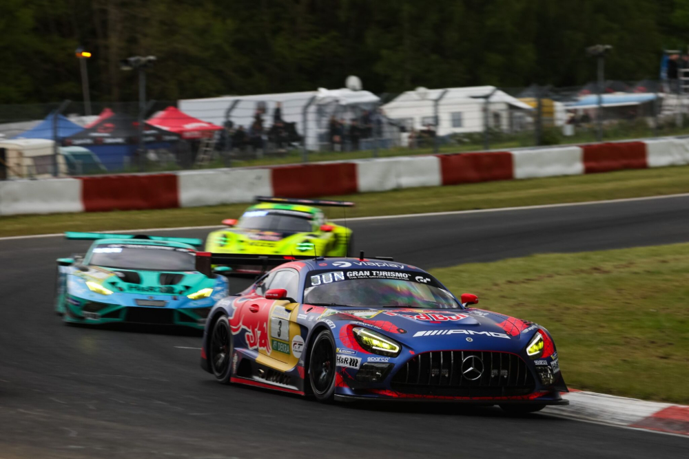 Verstappen off to fast start in 24h Nürburgring